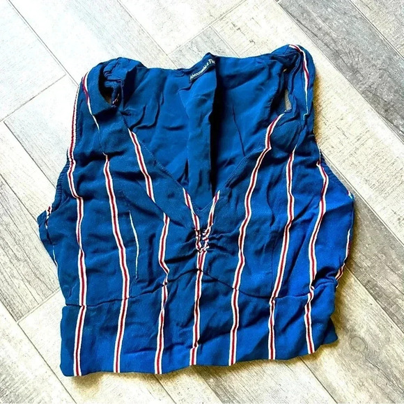 Abercrombie Striped V Neck Crop Tank - Picture 1 of 4